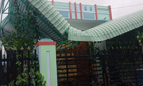 Lũ lớn cuốn trôi cả cây cầu, gần 1.500 người bị cô lập hoàn toàn
