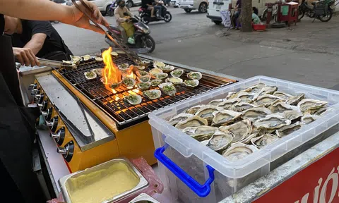 Hải sản quý dâng Vua bán "rẻ bèo", chủ hàng vẫn khoe lãi tiền triệu