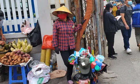 Phận đời mưu sinh nơi cổng bệnh viện