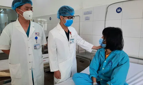 Đà Nẵng cấp cứu hai trường hợp hóc muỗng nhựa và răng giả