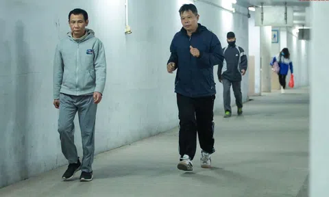 "Trốn rét" người dân xuống "lòng đất" tập thể dục