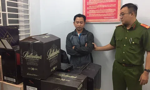 Tài xế nhận 800.000 đồng chở rượu, bia lậu từ Lao Bảo về Đà Nẵng