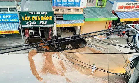 Hà Nội: Rùng mình với hố tử thần sâu 5m nuốt trọn nhà dân