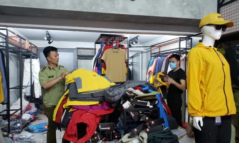 Phát hiện hàng ngàn sản phẩm nghi giả mạo nhãn hiệu The North Face
