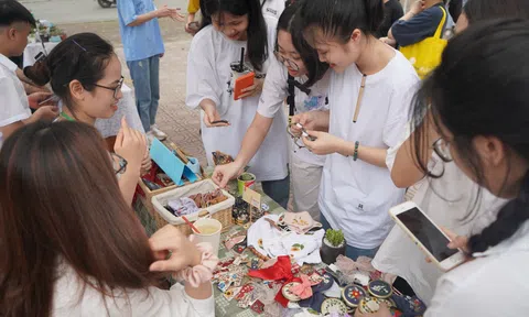 Hưởng ứng ngày trái đất – Lan toả thông điệp xanh