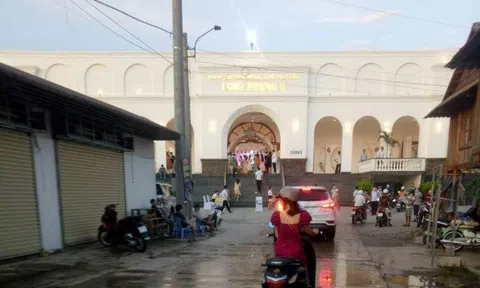 Kiên Giang: UBND tỉnh yêu cầu UBND TP Phú Quốc báo cáo việc Phó giám đốc Trung tâm văn hóa tổ chức tiệc cưới cho con trong mùa dịch covid