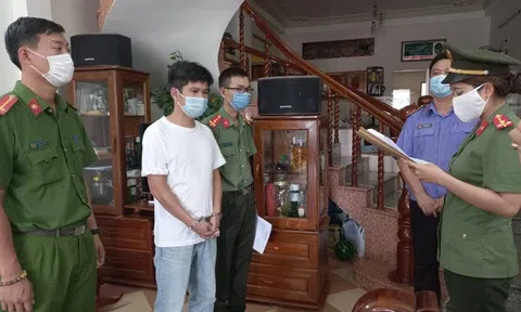 Khởi tố 4 giám đốc giúp chuyên gia rởm nhập cảnh trái phép