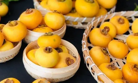 Bán "hương quê" bỏ vào túi lưới, dân thành thị để ngửi chứ không ăn