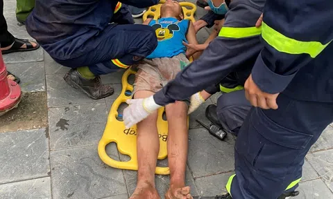 Hà Nội: Giải cứu thành công cháu bé bị mắc kẹt trong khe tường tại quận Bắc Từ Liêm