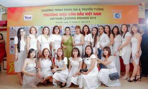 An Khánh Tâm khẳng định vị thế của mình ở lễ vinh danh thương hiệu dẫn đầu Việt Nam 2019