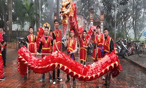 Từng bừng lễ hội truyền thống làng nghề Phụng Công