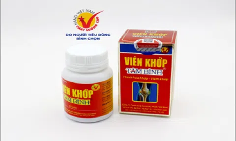 Chiến thắng bệnh khớp nhờ thói quen đọc báo mỗi ngày