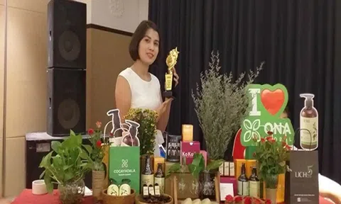 Hành trình từ cuộc sống chỉ đủ ăn tới doanh thu 150 triệu/ tháng của người phụ nữ quê nghèo