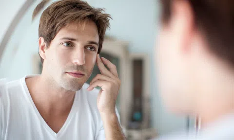 Mách bạn 5 bước chăm sóc da đúng cách chon nam giới có làn da nhờn