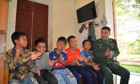 Khi những đứa trẻ làm “Con nuôi Đồn Biên phòng” nơi vùng cao biên giới