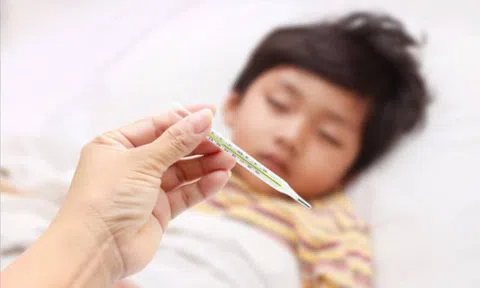 Mách bạn 5 cách điều trị sốt siêu vi tại nhà
