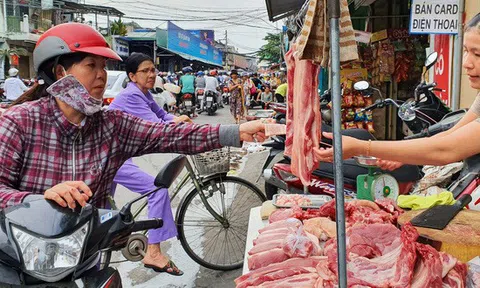 Giá thịt tại các chợ dân sinh hiện nay như thế nào?