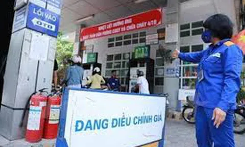 Giá xăng giảm xuống dưới 12.000 đồng/lít vào ngày mai?