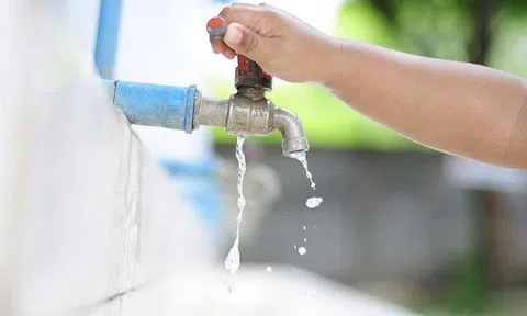 TP.HCM: Miễn 3 tháng tiền nước cho người nghèo và khu cách li tập trung