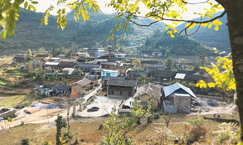 Lô Lô Chải - bản làng cổ tích nơi địa đầu tổ quốc