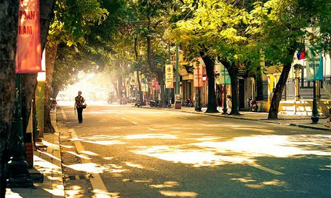 Nắng nóng diện rộng tại nhiều khu vực, miền Bắc chiều tối có thể mưa dông