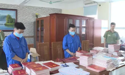 Bắt giam Phó hiệu trưởng nghi làm giả bằng tốt nghiệp THPT