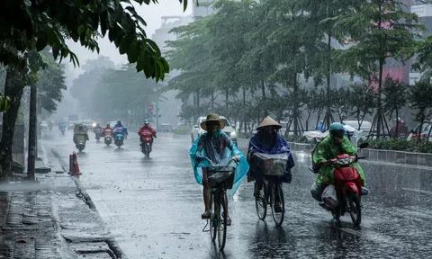 Nhiều khu vực trên cả nước chiều tối và đêm có mưa, dông