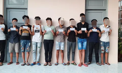 Điều tra vụ thanh niên 17 huy động bạn bè tới chém " tình địch" vì dám nhắn tin cho bạn gái