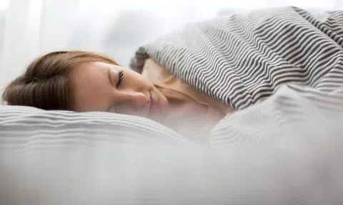 10 bí quyết ngủ ngon dù căng thẳng cả ngày dài