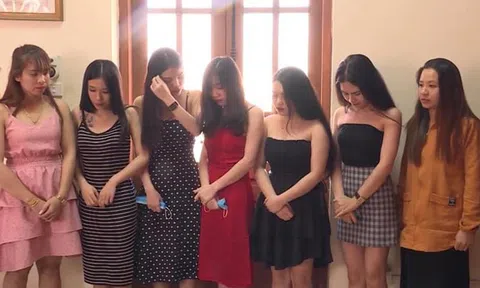 Bắt quả tang 20 đối tượng nam nữ sử dụng ma túy tại quán karaoke