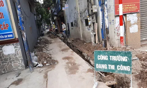 Hà Nội ô nhiễm không khí ở mức cao, một số nơi vẫn đào bới vỉa hè