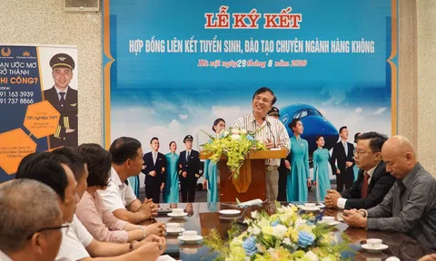 Lễ ký kết hợp đồng liên kết tuyển sinh cung ứng nguồn nhân lực hàng không - xuất khẩu lao động