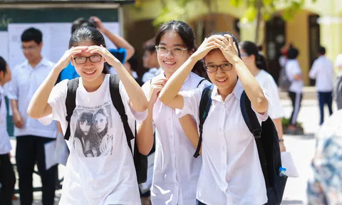 Thí sinh Hà Nội tự tin đề Ngữ văn dễ “ăn điểm”, làm thừa thời gian dù ôn “lệch tủ”