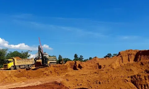 Lạc Sơn – Hòa Bình: Loạn khai thác đất từ dự án nạo vét cải tạo lòng hồ thủy lợi