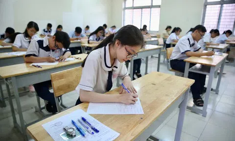 Tổ chức kỳ thi tốt nghiệp THPT như thế nào trong tình huống dịch COVID-19 tái phát?