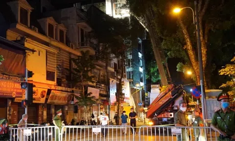 Hiện trường kinh hoàng gãy thang công trình, 4 công nhân thương vong