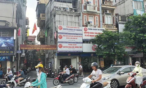 Cò mồi lộng hành trước cổng BV Phụ sản Trung ương: Màn khám bệnh như thôi miên bằng quảng cáo “có cánh”