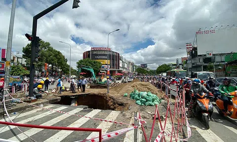 Hé lộ nguyên nhân “hố tử thần” khổng lồ bất ngờ xuất hiện ở Sài Gòn sau trận mưa lớn