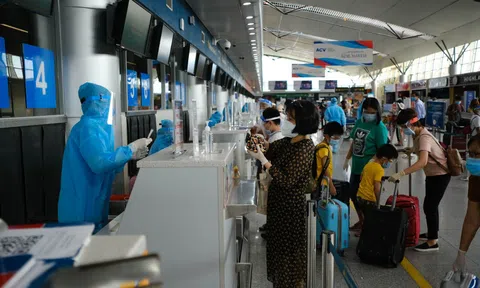 7 chuyến bay hỗ trợ 1.453 du khách rời Đà Nẵng