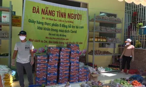 Quầy hàng đặc biệt ở Đà Nẵng: Bán bằng tấm lòng, mua bằng nụ cười