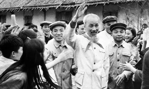 Hồ Chí Minh với việc xây dựng lực lượng cách mạng và sự vận dụng của Đảng trong tình hình hiện nay