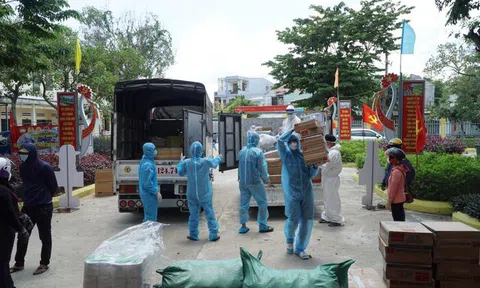 Những chuyến xe 0 đồng của người dân Đà Nẵng: Khi sự tử tế được lan toả trong mùa dịch bệnh
