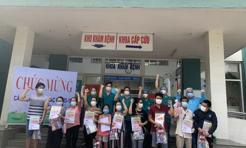 BN 582 phải chạy ECMO, thay huyết tương được xuất viện cùng 13 bệnh nhân được chữa khỏi Covid-19