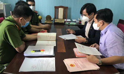 Công an Đà Nẵng bàn giao 19 sổ đỏ thu hồi từ vụ chuyên viên “cho mượn"