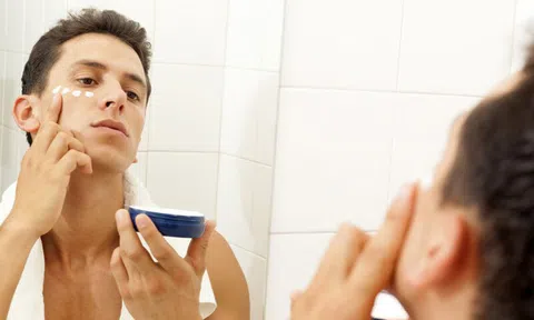 Tìm ra nguyên nhân và cách điều trị mụn hiệu quả cho nam giới