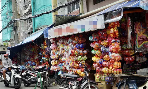 Làng nghề lồng đèn lớn nhất Sài Gòn đìu hiu vì dịch Covid-19