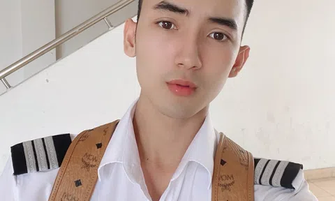 Chàng tiếp viên hàng không tương lai “bỏ nhà” theo đuổi niềm đam mê