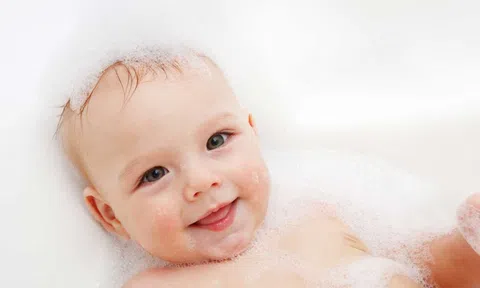 Chăm sóc da cho trẻ mùa hanh khô
