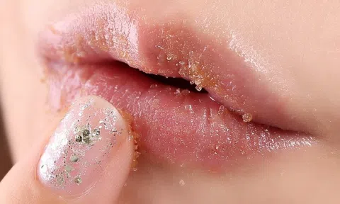 Nếu là tín đồ của son môi đỏ, đừng bỏ qua 10 nguyên tắc tô son sau