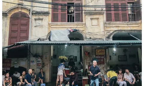 Cà phê phố - Nét bình dị của người Hà Nội